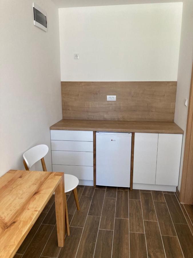 Srebrna Laguna Apartment Veliko Gradiste Bagian luar foto